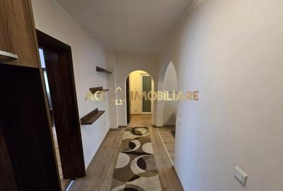 Apartament cu 3 camere decomandat, mobilat în Unirii - 3