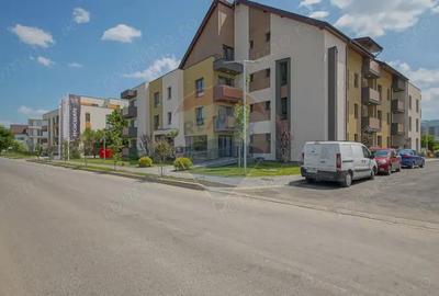 Apartament cu 2 camere decomandat în Tractorul - 1