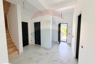 Casă cu 4 camere în Central - 5