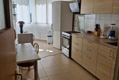 Apartament cu 3 camere decomandat în 1 Mai - 3