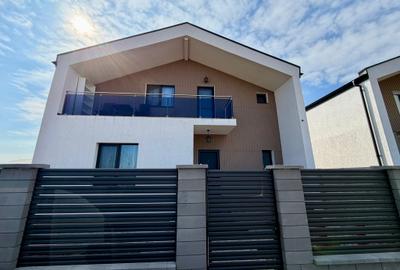Casă individuală cu 4 camere cu Teren 320 Mp în Berceni