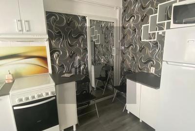 Garsonieră decomandată în Eroii Revoluției - 11