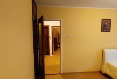 Apartament cu 3 camere semidecomandat, mobilat în Basarabia - 1