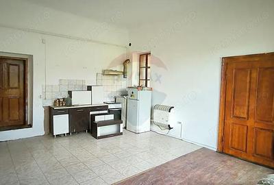 Casă cu 3 camere cu Teren 470 Mp în Dumbrăveni - 13