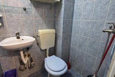 Garsonieră decomandată în Steaua - 2