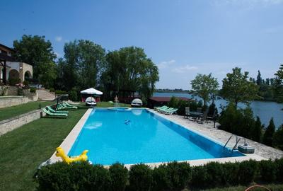 Viață la Superlativ – Vilă Spațioasă cu Piscină, Jacuzzi și Teren de Baschet - 2