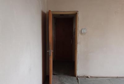 Apartament cu 4 camere semidecomandat în Drumul Taberei - 4