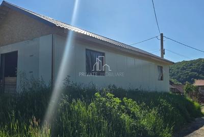 Teren Construcții intravilan de 500 mp, în Est - 1