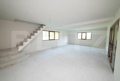 Casă cu 5 camere cu Teren 3000 Mp în Runcu - 4