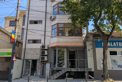 Spatiu de inchiriat, parter , zona centrala, bld. Mircea cel Batran - 1