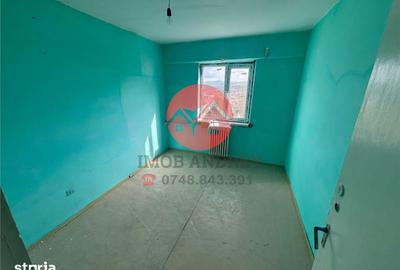 Apartament cu 3 camere decomandat în Neptun - 5