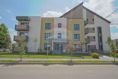 Apartament cu 2 camere decomandat în Tractorul - 1