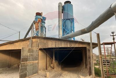 Spațiu industrial, de 7,756 mp, în Cerăt - 28