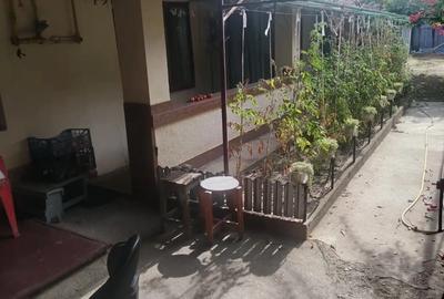 Casa de vanzare cu teren in zona Rulmentul - 1