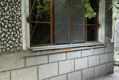 Casă individuală cu 4 camere cu Canalizare în Decebal - 5