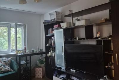 Apartament cu 3 camere în Militari