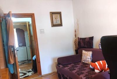 Apartament cu 3 camere decomandat în Central - 1