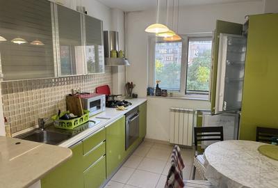 Apartament cu 2 camere semidecomandat, mobilat în Văcăresti - 2