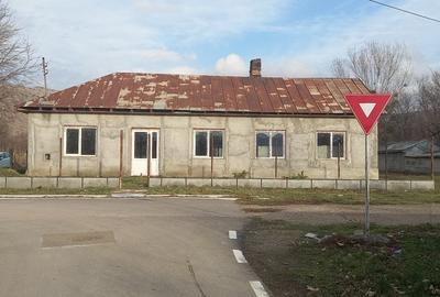 Vand cladire si teren com Greci zona turistica Muntii Macin - 2