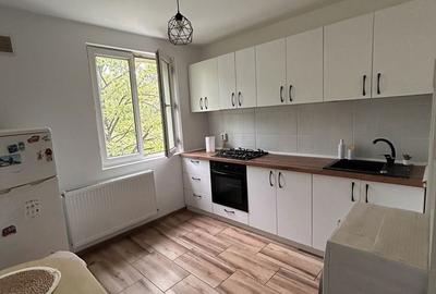 Apartament cu 2 camere decomandat în Drumul Taberei