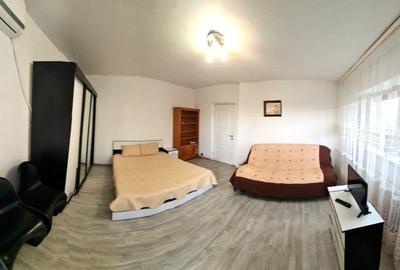 Garsonieră, 2 balcoane, vedere panoramica, decomandata, zona 13 Septembrie - 11