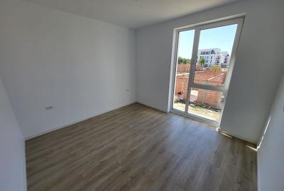 COMISION%. BLOC NOU in ORAS. ETAJ 1. Langa Magazine si mijloace de transport - 8