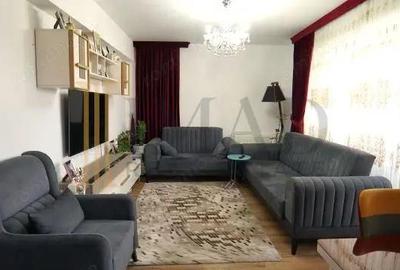 Apartament cu 3 camere în Periferie - 1