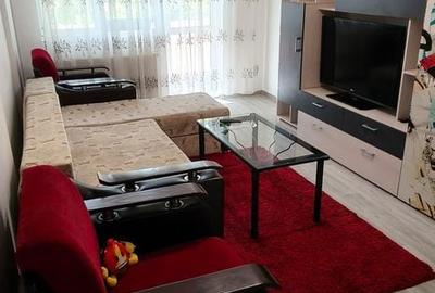 Apartament cu 2 camere decomandat în Apărătorii Patriei - 2