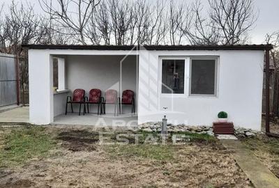 Casă cu 3 camere cu Canalizare în Central - 1