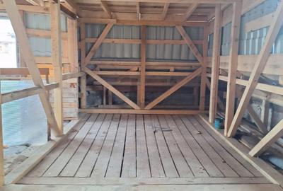 Casă cu 7 camere cu Teren 99 Mp în Știrbei Vodă - 24