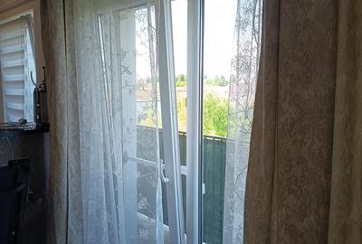 Apartament cu 2 camere semidecomandat în Sânandrei