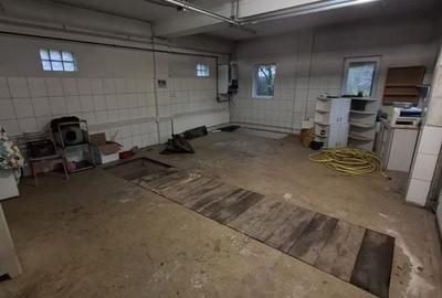 Casa 300mp utili- teren 550mp Sector 4 - Luica Giurgiului Piata Resita - 21