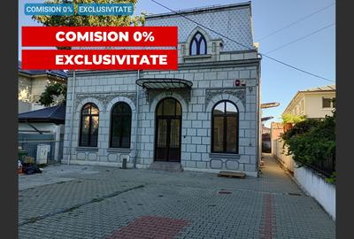 Casă cu 4 camere cu Canalizare în Central - 1