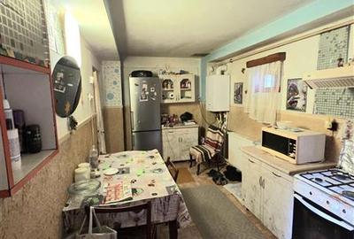 Casă cu 4 camere cu Canalizare în Casa de Cultură - 2