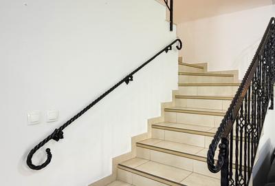 Pipera: Vila spatioasa cu 5 dormitoare si o curte de 350 mp ! Pipera: Vila spatioasa cu 5 dormitoare si o curte de 350 mp ! - 12