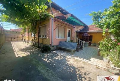 Casă cu 7 camere în Exterior Vest