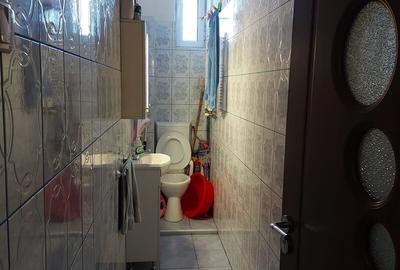 Rahova , Piata Cosbuc - 9