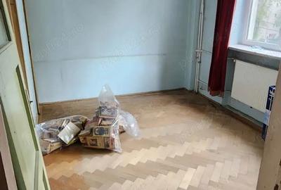 Apartament cu 3 camere semidecomandat în Politehnica - 2