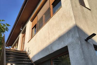 Casă cu 4 camere în Km 5 - 2