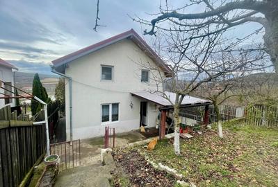 Oportunitate! Casa de vanzare 95 mp.+ 556 mp teren, Campenesti - 2