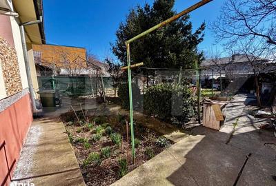 Casă cu 5 camere cu Teren 372 Mp în Bariera Vâlcii