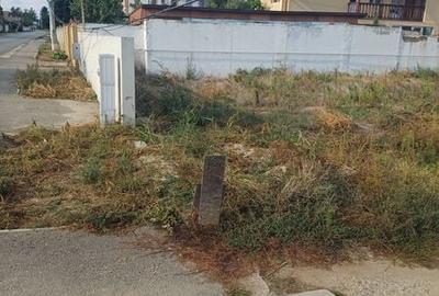 Teren de 360 mp, în Central