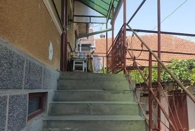 Casa luminoasa,situata in zona linistita si cu gradina - 5