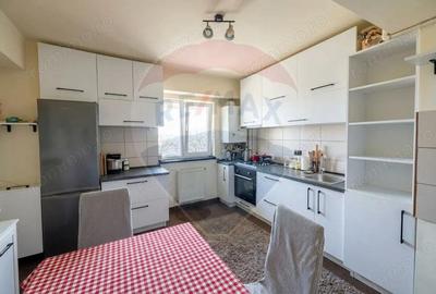 Apartament cu 4 camere de vanzare in zona Piata Romana - 2