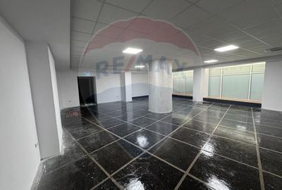 Spațiu comercial, de 156.69999694824 mp, în Piața Centrală - 6