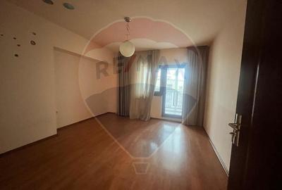 Inchiriere apartament decomandat  2 camere - 10