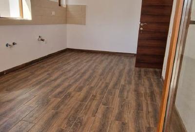 Casă cu 7 camere cu Teren 527 Mp în Berceni - 4