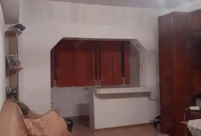 Apartament cu 2 camere decomandat în Central - 1