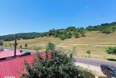 Casă cu 8 camere cu Teren 1200 Mp în Corbeni - 3