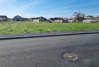 Vand teren intravilan in Cumpana, strada asfaltata, 460 mp, deschidere 13,3 ml - 1